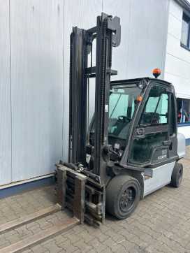 Gabelstapler gebraucht NISSAN YG1D2A300 DIESEL VIERRADFRONTSTAPLER (13061212) backdrop