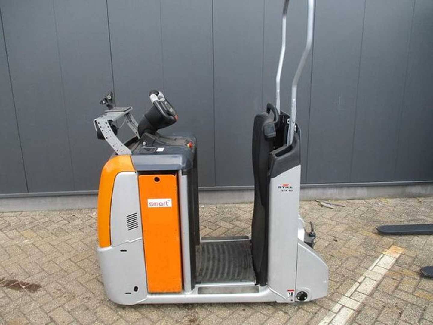 Gabelstapler gebraucht STILL LT X50 ELEKTRO SCHLEPPER (12847654)