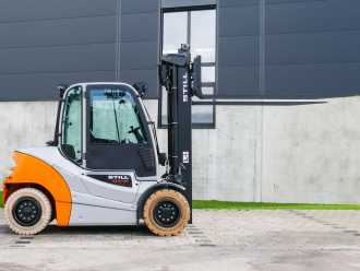 Gabelstapler gebraucht STILL RX 70-50 DIESEL VIERRADFRONTSTAPLER (12782309) backdrop