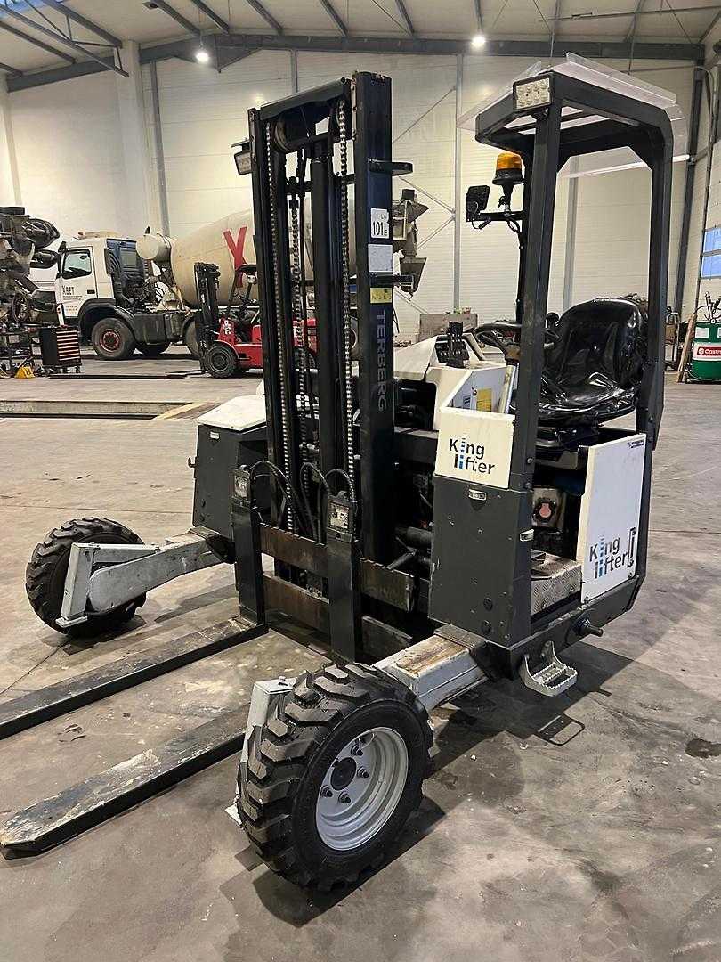 Gabelstapler gebraucht TERBERG Kinglifter TKL-M 3x3-2032 DIESEL VIERWEGEMITNAHMESTAPLER (13015870)
