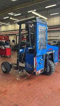 Gabelstapler gebraucht TERBERG Kinglifter TKL-M 3x3-2532 DIESEL VIERWEGEMITNAHMESTAPLER (12992721) backdrop