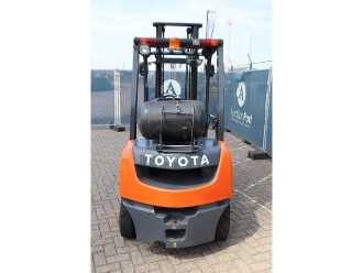 Gabelstapler gebraucht TOYOTA 02-2FG25 GAS VIERRADFRONTSTAPLER (13060426)
