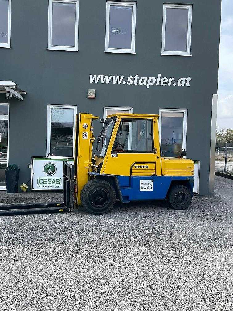 Gabelstapler gebraucht TOYOTA 02-5FD45 DIESEL VIERRADFRONTSTAPLER (13028186)