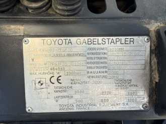 Gabelstapler gebraucht TOYOTA 02-7FGF30 Baujahr 2000 / Hubhöhe 3300 GAS VIERRADFRONTSTAPLER (13064344)