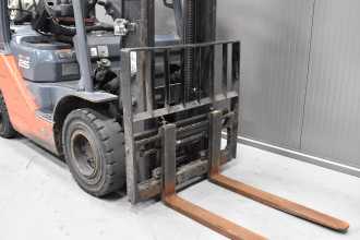 Gabelstapler gebraucht TOYOTA 02-8FGF25 /58298/ GAS VIERRADFRONTSTAPLER (13069548)