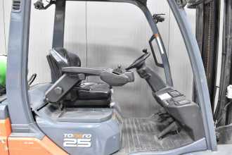Gabelstapler gebraucht TOYOTA 02-8FGF25 /58301/ GAS VIERRADFRONTSTAPLER (13069550)