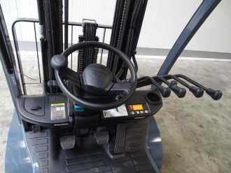 Gabelstapler gebraucht TOYOTA 52-8FDF25 - DEMO - TRIPLEX DIESEL VIERRADFRONTSTAPLER (13067158)