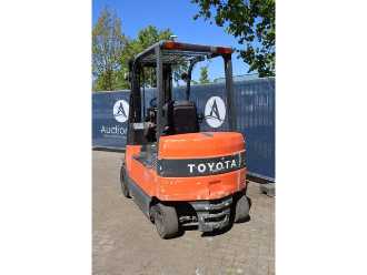 Gabelstapler gebraucht TOYOTA 7FBMF25 ELEKTRO VIERRADFRONTSTAPLER (13041361)