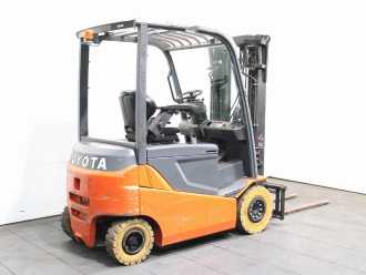 Gabelstapler gebraucht TOYOTA 8 FBMKT 25 ELEKTRO VIERRADFRONTSTAPLER (13030183)