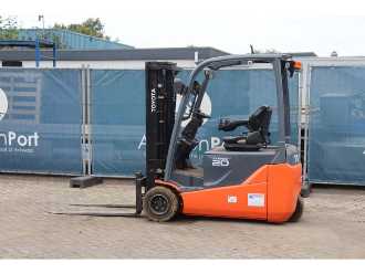 Gabelstapler gebraucht TOYOTA 8FBE20T ELEKTRO VIERRADFRONTSTAPLER (13041332)