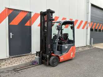 Gabelstapler gebraucht TOYOTA 8FBEK16T ELEKTRO DREIRADFRONTSTAPLER (13063919) backdrop