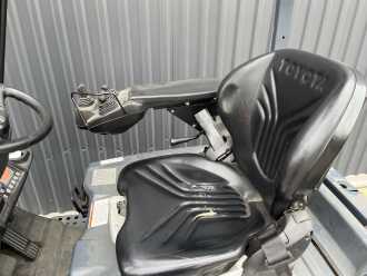 Gabelstapler gebraucht TOYOTA 8FBEK16T ELEKTRO DREIRADFRONTSTAPLER (13065985)