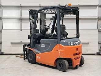 Gabelstapler gebraucht TOYOTA 8FBMKT25 ELEKTRO HOCHHUBWAGENDEICHSEL (13044206)