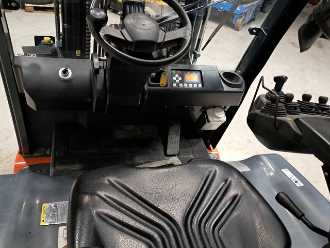 Gabelstapler gebraucht TOYOTA 8FBMKT25 ELEKTRO HOCHHUBWAGENDEICHSEL (13044206)