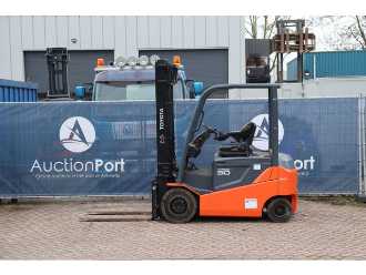 Gabelstapler gebraucht TOYOTA 8FBMKT30 ELEKTRO VIERRADFRONTSTAPLER (13041365)