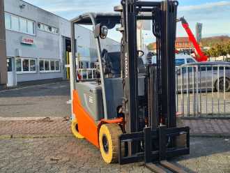 Gabelstapler gebraucht TOYOTA 8FBMT25 ELEKTRO VIERRADFRONTSTAPLER (13069844)