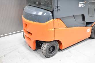 Gabelstapler gebraucht TOYOTA 8FBMT35 /53394/ ELEKTRO VIERRADFRONTSTAPLER (12935089)