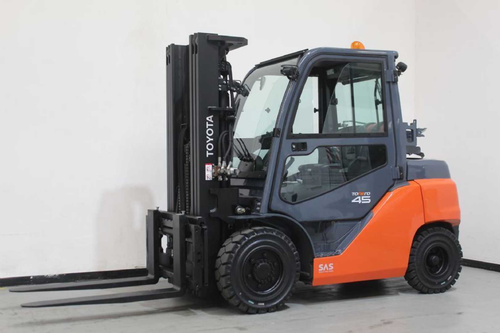 Gabelstapler gebraucht TOYOTA 8FG40N *sofort verfügbar* GAS VIERRADFRONTSTAPLER (13067892)