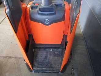Gabelstapler gebraucht TOYOTA LPE200 ELEKTRO NIEDERHUBWAGENFAHRERSTAND (13075564)