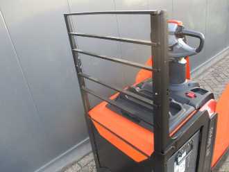 Gabelstapler gebraucht TOYOTA LPE250 ELEKTRO NIEDERHUBWAGENFAHRERSTAND (13071852)