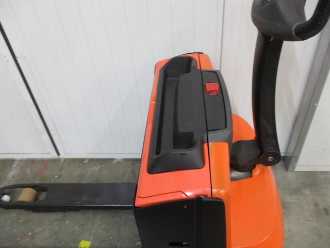 Gabelstapler gebraucht TOYOTA LWE140 ELEKTRO NIEDERHUBWAGENDEICHSEL (13073726)
