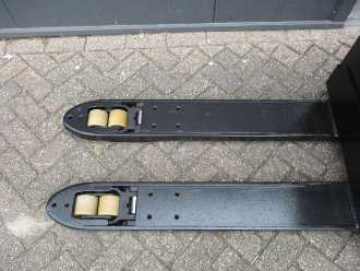 Gabelstapler gebraucht TOYOTA LWE200 ELEKTRO NIEDERHUBWAGENDEICHSEL (13060837)