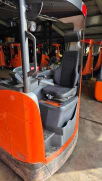 Gabelstapler gebraucht TOYOTA RRE200HE ELEKTRO SCHUBMASTSTAPLER (13057413)