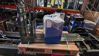 Gabelstapler gebraucht TOYOTA RRE200HE ELEKTRO SCHUBMASTSTAPLER (13057413)
