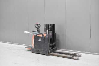 Gabelstapler gebraucht TOYOTA SPE 200D /58541/ ELEKTRO HOCHHUBKOMMISSIONIERER (13065881) backdrop