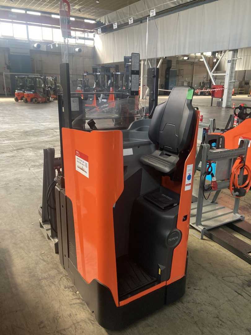 Gabelstapler gebraucht TOYOTA SSI200D ELEKTRO HOCHHUBWAGENDEICHSEL (13036662)