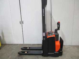 Gabelstapler gebraucht TOYOTA SWE120 ELEKTRO HOCHHUBWAGENFAHRERSTAND (13071596)