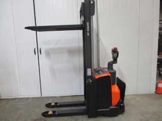 Gabelstapler gebraucht TOYOTA SWE120 ELEKTRO HOCHHUBWAGENFAHRERSTAND (13071596)