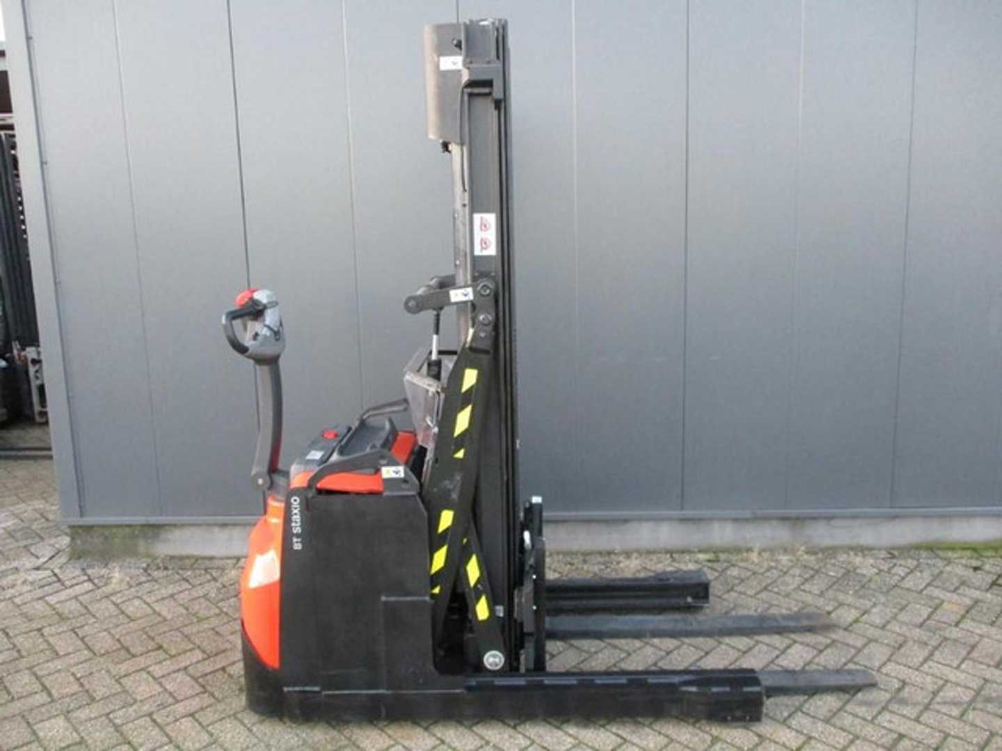Gabelstapler gebraucht TOYOTA SWE120XR ELEKTRO HOCHHUBWAGENDEICHSEL (13071589)