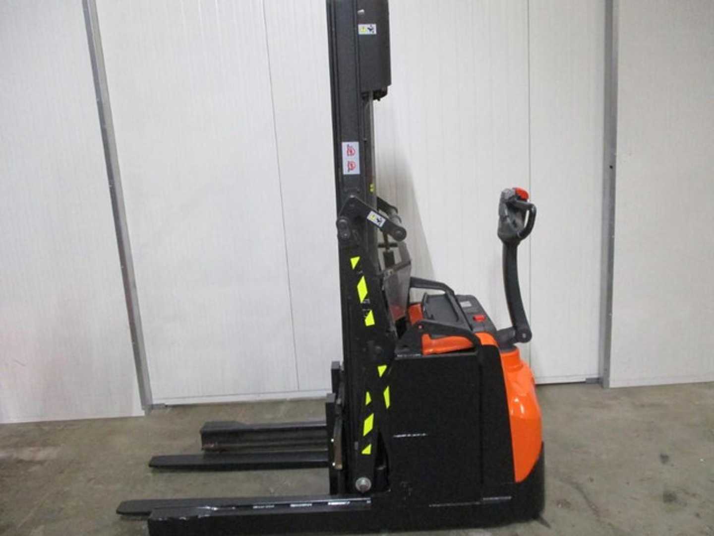 Gabelstapler gebraucht TOYOTA SWE120XR ELEKTRO HOCHHUBWAGENDEICHSEL (13071600)