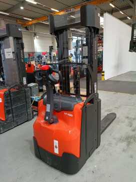 Gabelstapler gebraucht TOYOTA SWE160L ELEKTRO HOCHHUBWAGENDEICHSEL (13053982) backdrop