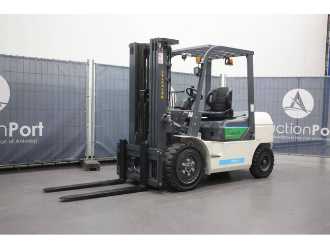 Gabelstapler gebraucht WEITERE Eurotrac FB30 ELEKTRO VIERRADFRONTSTAPLER (13033572)