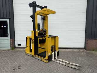 Gabelstapler gebraucht YALE MO10EAC ELEKTRO MITTELHUBKOMMISSIONIERER (13035427) backdrop