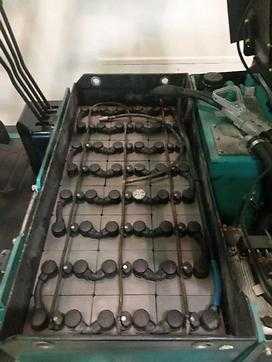 Használt targonca BAOLI KBE 25 ELEKTRO VIERRADFRONTSTAPLER (13012008)