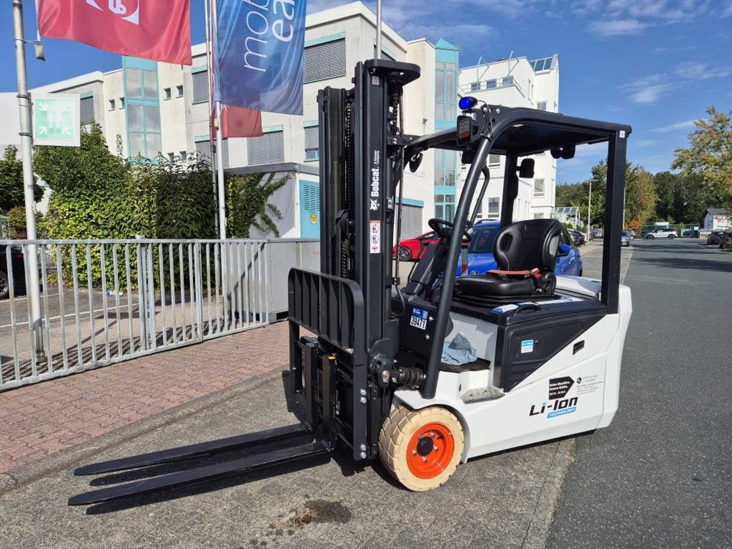 Használt targonca BOBCAT B 20 NT ELEKTRO DREIRADFRONTSTAPLER (13066319)
