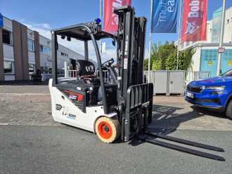 Használt targonca BOBCAT B 20 NT ELEKTRO DREIRADFRONTSTAPLER (13066319)