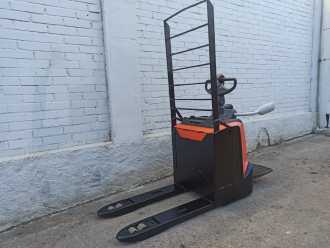 Használt targonca BT LPE200 FRUTERA ELEKTRO NIEDERHUBWAGENSEMIELEKTRISCH (13068569)