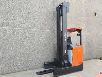 Használt targonca BT RRE180HE ELEKTRO SCHUBMASTSTAPLER (13040240)