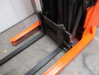 Használt targonca BT RWE120 ELEKTRO HOCHHUBWAGENFAHRERSTAND (13028626)