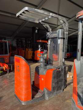 Használt targonca BT SPE140L ELEKTRO HOCHHUBWAGENDEICHSEL (13068619) backdrop