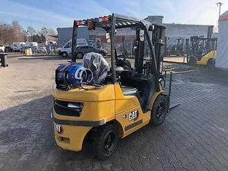 Használt targonca CATERPILLAR CAT GP25N GAS VIERRADFRONTSTAPLER (13074324)