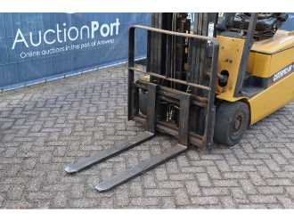 Használt targonca CATERPILLAR EP16KT ELEKTRO VIERRADFRONTSTAPLER (13041366)