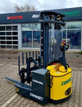 Használt targonca COMBILIFT AISLE MASTER COMBI WR4 - NEW WEITERE VIERWEGESTAPLER (12989568)