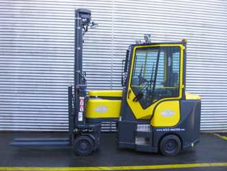 Használt targonca COMBILIFT Aisle Master 20SE - TRIPLEX ELEKTRO HOCHREGALSCHMALGANGSTAPLER (13071979) backdrop