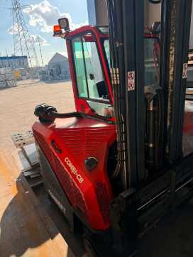 Használt targonca COMBILIFT C3000 CB DIESEL VIERRADFRONTSTAPLER (13069061)
