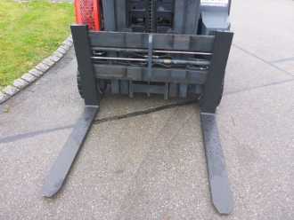 Használt targonca COMBILIFT C4000 CB GAS VIERWEGESTAPLER (12911108)